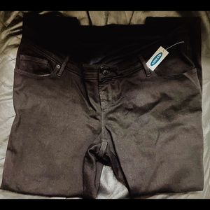 Old Navy black maternity rockstar jeans (stretchy) 16S (full panel) NWT
